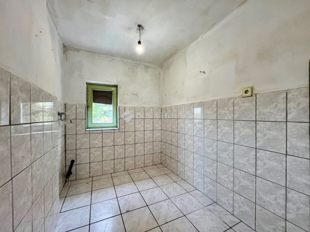 Eladó nyaraló, Felsőörsön 57.9 M Ft, 3 szobás