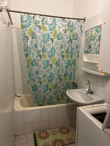 Kiadó téglalakás, albérlet, Pécsett, Pacsirta utcában