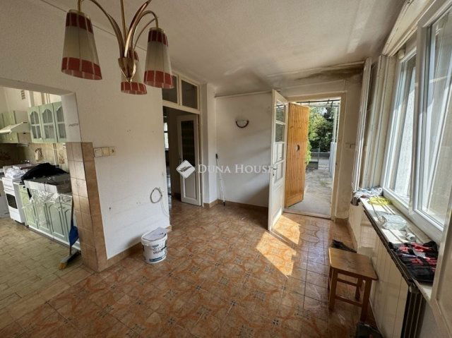 Eladó családi ház, Budapesten, XVIII. kerületben 80 M Ft