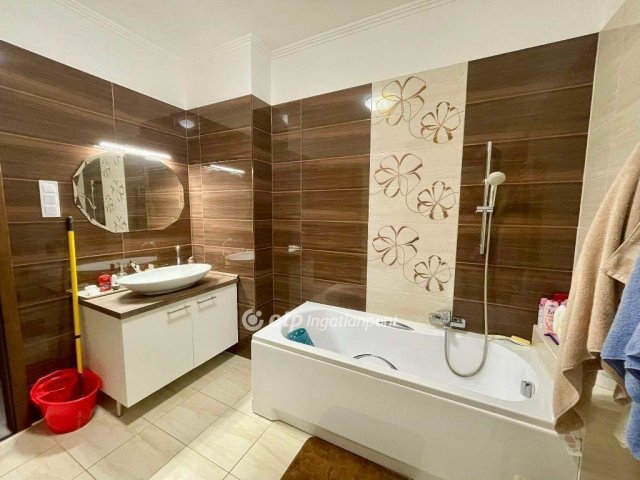 Eladó sorház, Ráckevén 79.9 M Ft, 3+1 szobás