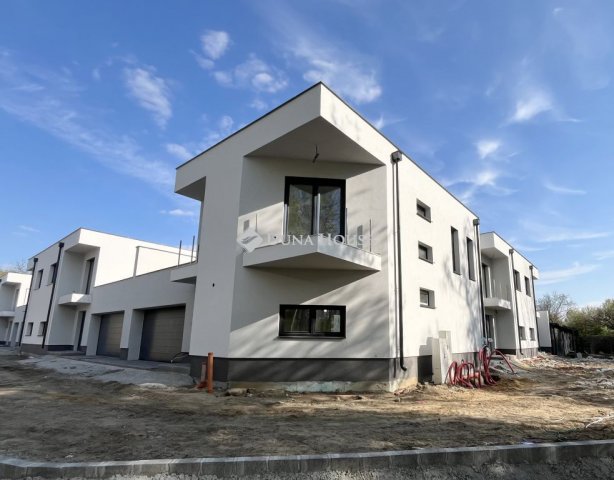 Eladó sorház, Nyíregyházán 88 M Ft, 4 szobás