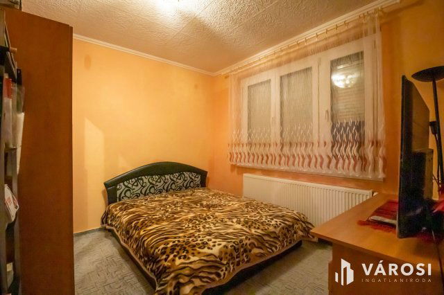 Eladó panellakás, Székesfehérvárott 55 M Ft, 2 szobás