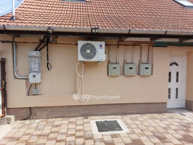 Eladó téglalakás, Hatvanban 52.5 M Ft, 1+2 szobás