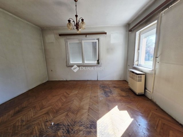 Eladó családi ház, Budapesten, XX. kerületben 61.5 M Ft