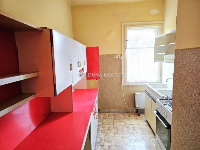 Eladó téglalakás, Pécsett 44.9 M Ft, 2 szobás