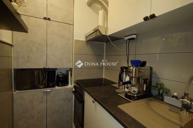 Eladó panellakás, Kecskeméten 36.9 M Ft, 1 szobás