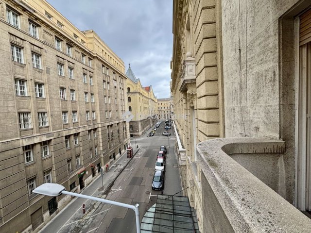 Eladó téglalakás, Budapesten, V. kerületben 149 M Ft, 4 szobás