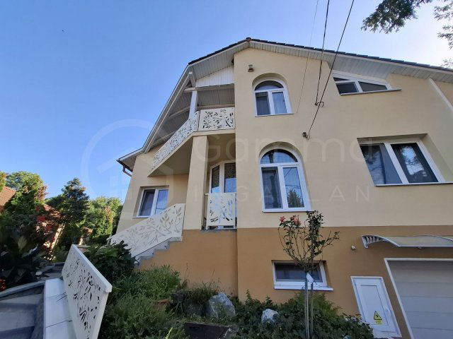 Eladó családi ház, Miskolcon 127.9 M Ft, 6 szobás