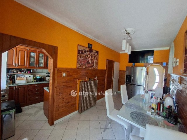 Eladó családi ház, Fóton 150 M Ft, 3+3 szobás