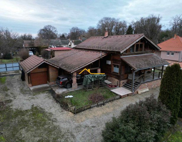 Eladó családi ház, Nagybajomban, Hársfa utcában 80 M Ft