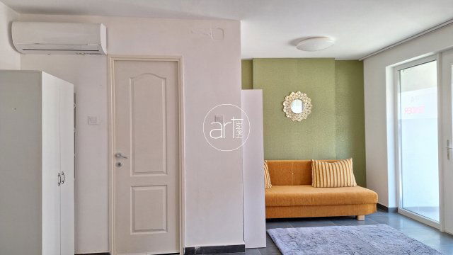 Kiadó ipari ingatlan, Szegeden 560 E Ft / hó