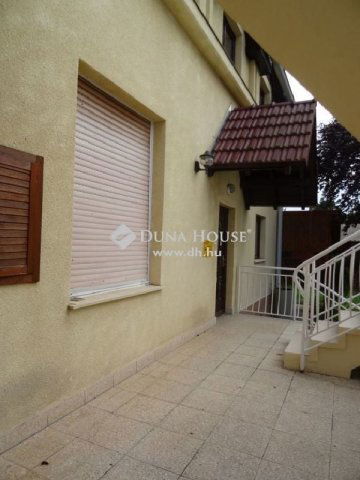 Eladó családi ház, Budapesten, X. kerületben 310 M Ft, 9 szobás