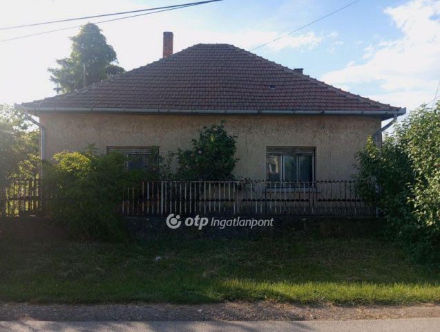 Eladó családi ház, Kálban 10.8 M Ft, 4+1 szobás