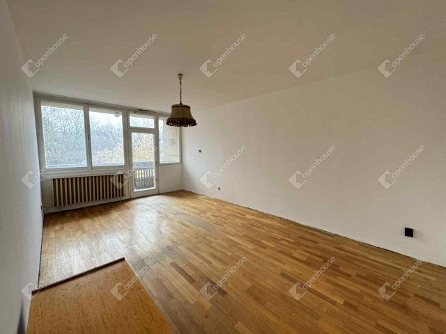 Eladó téglalakás, Szombathelyen 37.5 M Ft, 2 szobás