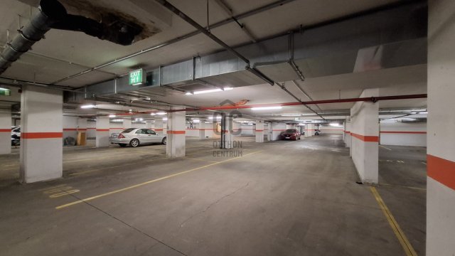 Eladó garázs, Budapesten, VI. kerületben 17 M Ft