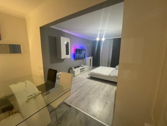 Eladó panellakás, Oroszlányban 29.5 M Ft, 2 szobás