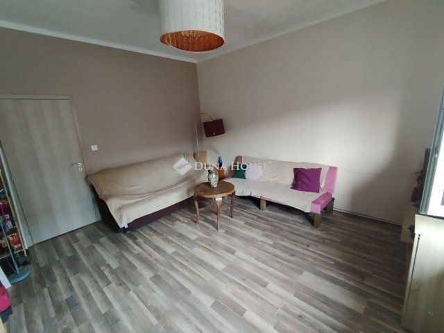 Eladó téglalakás, Budapesten, IV. kerületben 110 M Ft, 5 szobás