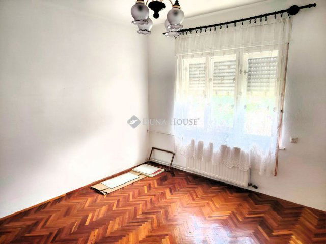 Eladó családi ház, Bakonysárkányban 29.9 M Ft, 4 szobás