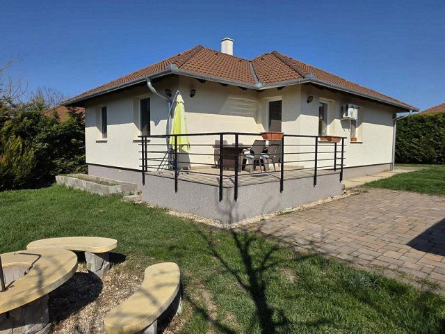 Eladó családi ház, Érden 129.9 M Ft, 4 szobás