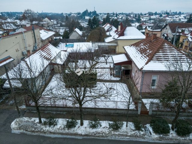 Eladó családi ház, Dunakeszin 125 M Ft, 4 szobás