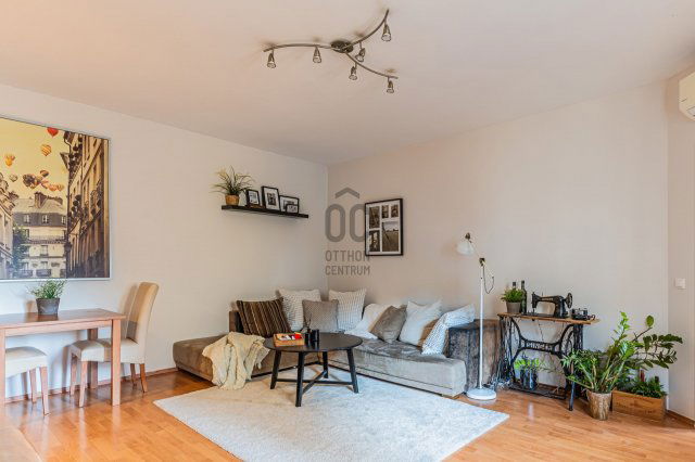 Eladó téglalakás, Budapesten, VI. kerületben 104.9 M Ft