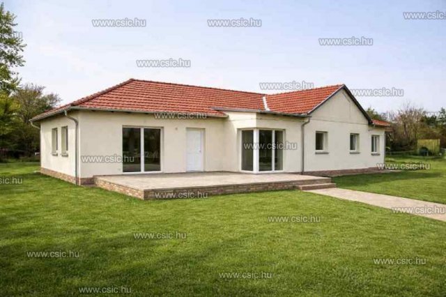 Eladó ikerház, Budakalászon 139.9 M Ft, 4 szobás