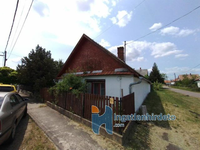 Eladó családi ház, Jászárokszálláson 7.9 M Ft, 2 szobás