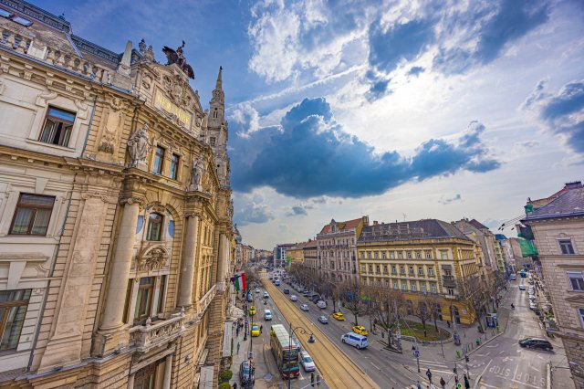 Eladó téglalakás, Budapesten, VII. kerületben, Erzsébet körúton