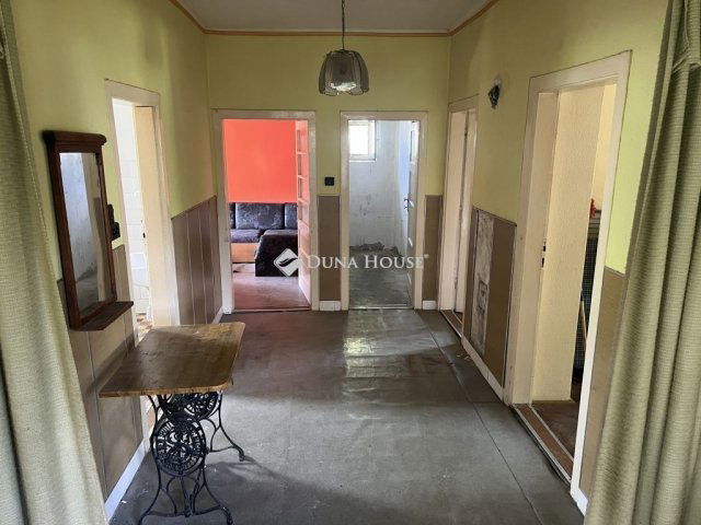 Eladó családi ház, Lepsényben 24.9 M Ft, 2 szobás