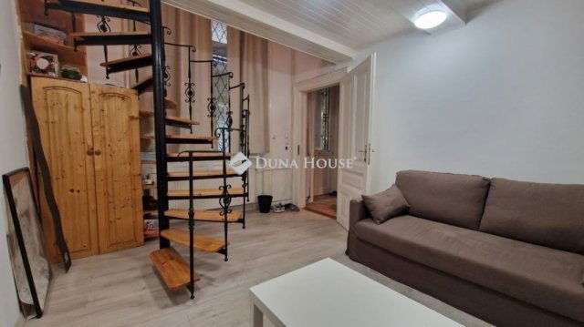 Eladó téglalakás, Budapesten, V. kerületben 99.9 M Ft, 3 szobás