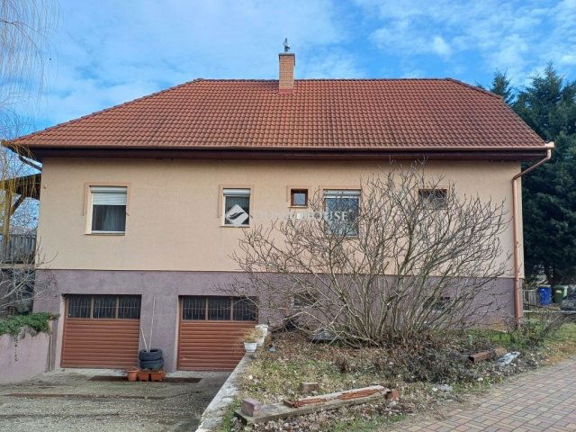 Eladó családi ház, Ráckevén 159.9 M Ft, 3 szobás