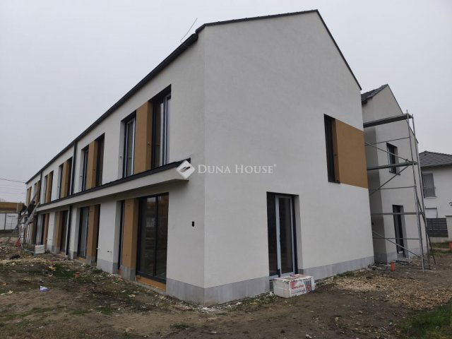 Eladó sorház, Dunaharasztin 94.9 M Ft, 4 szobás
