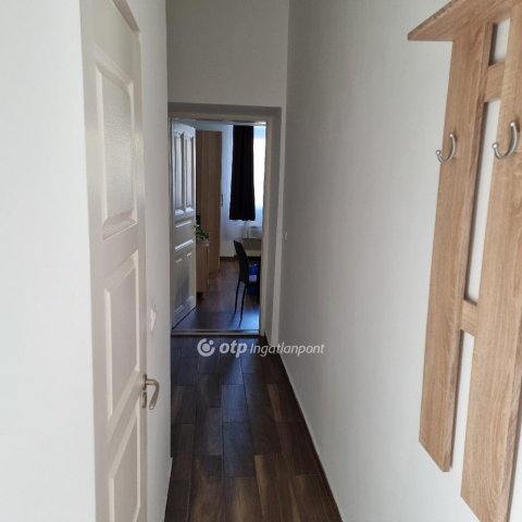 Eladó téglalakás, Budapesten, VIII. kerületben 45 M Ft, 1 szobás