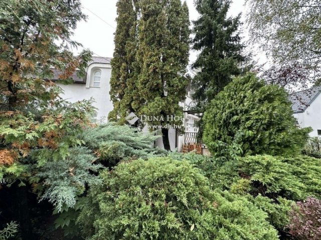 Eladó családi ház, Budapesten, III. kerületben 299.9 M Ft