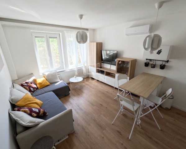 Eladó téglalakás, Budapesten, XIV. kerületben 76.4 M Ft