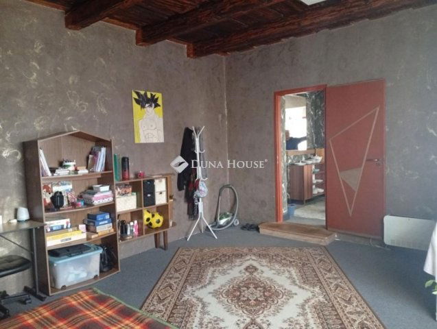 Eladó családi ház, Ászáron 34 M Ft, 3 szobás