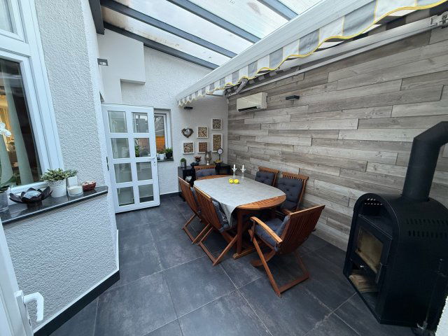 Eladó családi ház, Budapesten, XVI. kerületben 274.9 M Ft