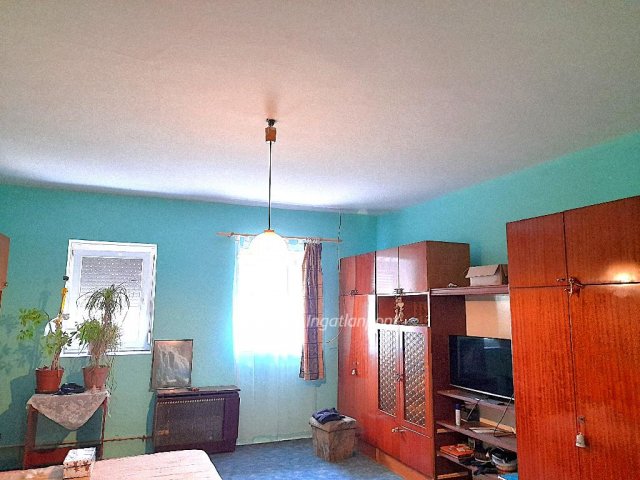Eladó családi ház, Pitvaroson 8.9 M Ft, 3 szobás