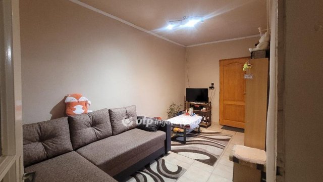 Eladó családi ház, Jászberényben 34.9 M Ft, 3 szobás