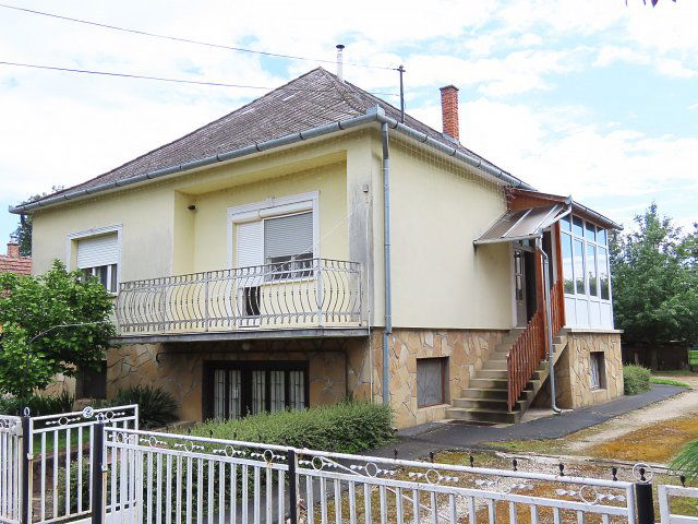 Eladó családi ház, Zalakomáron 37.5 M Ft, 3 szobás