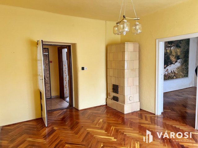 Eladó családi ház, Békéscsabán 36.5 M Ft, 2 szobás