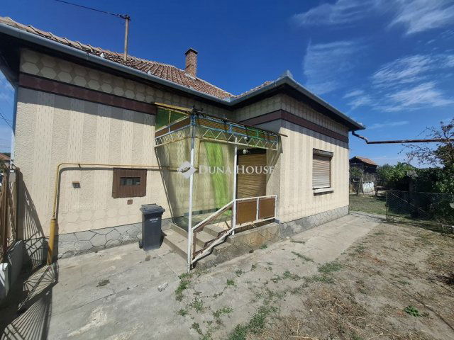 Eladó családi ház, Jászszentlászlón 24.5 M Ft, 2 szobás