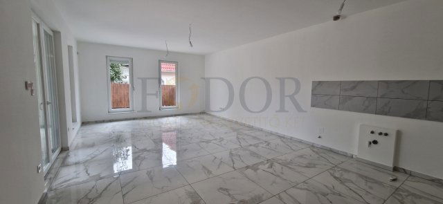 Eladó ikerház, Ócsán 88.5 M Ft, 4 szobás / költözzbe.hu