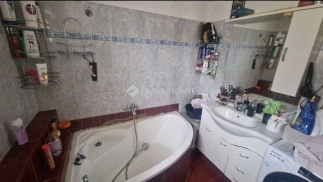 Eladó családi ház, Budapesten, XI. kerületben 81.9 M Ft
