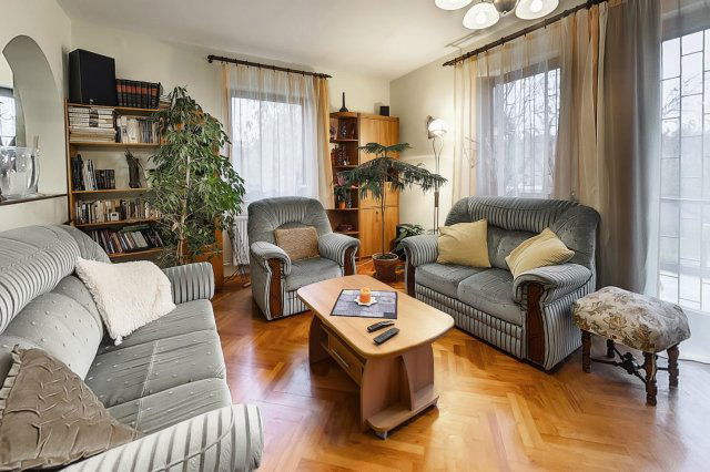Eladó családi ház, Budaörsön, Beregszászi utcában 158 M Ft