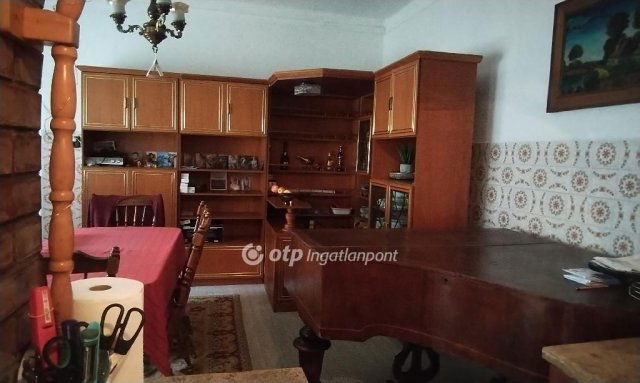 Eladó családi ház, Berettyóújfaluban 88 M Ft, 6 szobás