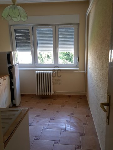 Kiadó téglalakás, albérlet, Kecskeméten 180 E Ft / hó