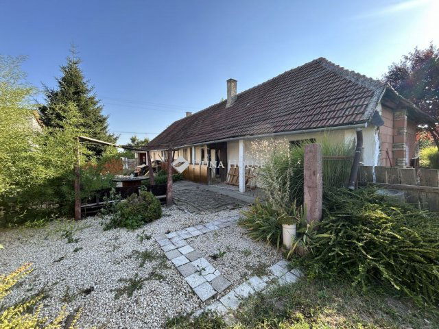 Eladó családi ház, Bácsalmáson 11.99 M Ft, 2 szobás