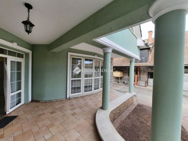 Eladó családi ház, Jászberényben 114 M Ft, 4+1 szobás