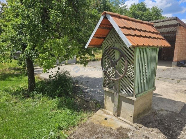 Eladó családi ház, Fekeden 36.5 M Ft, 4 szobás